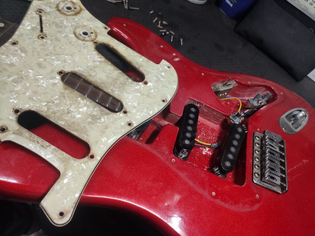 conserto de guitarra